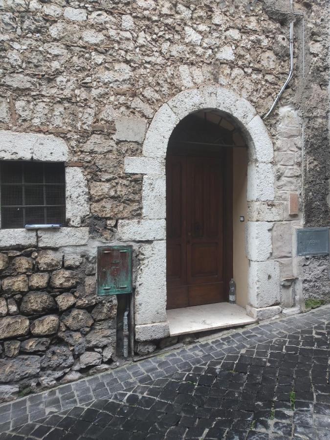 Casa Porta San Francesco Bed & Breakfast Alatri Dış mekan fotoğraf